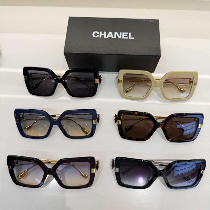 Picture of Chanel Sunglasses _SKUfw79278538fw